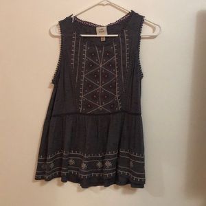 Knox Rose medium shirt